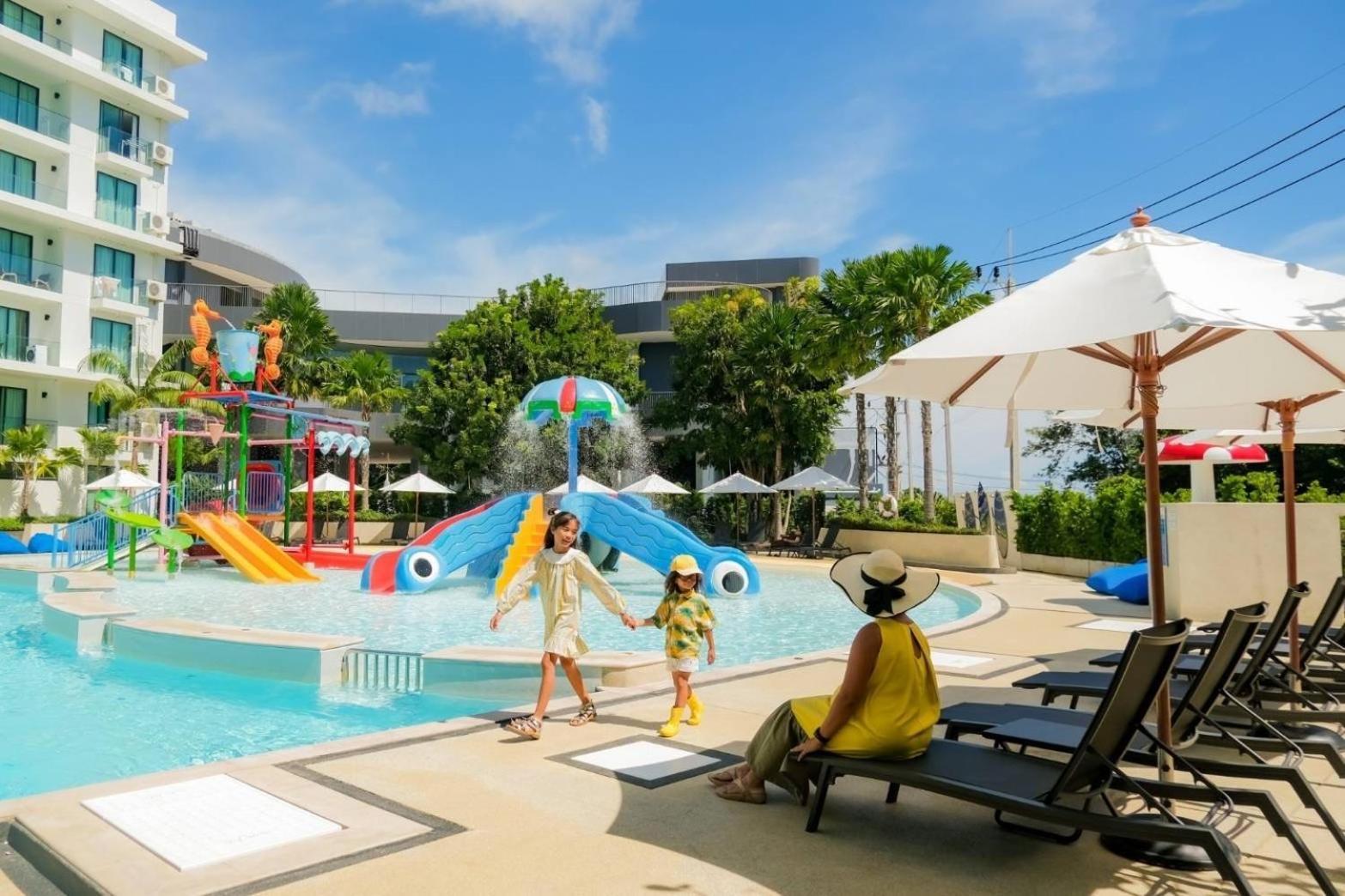 Wyndham La Vita Rawai Phuket Extérieur photo