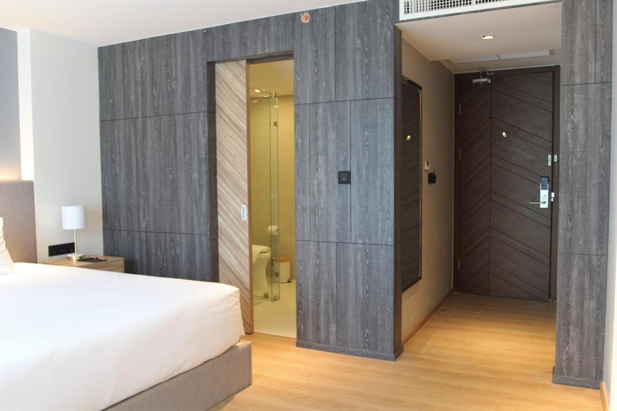 Wyndham La Vita Rawai Phuket Extérieur photo